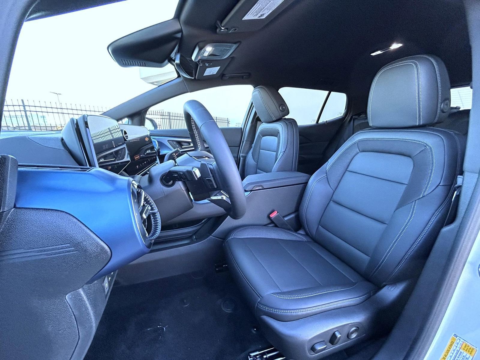 New 2026 Chevrolet Equinox EV LT image 10