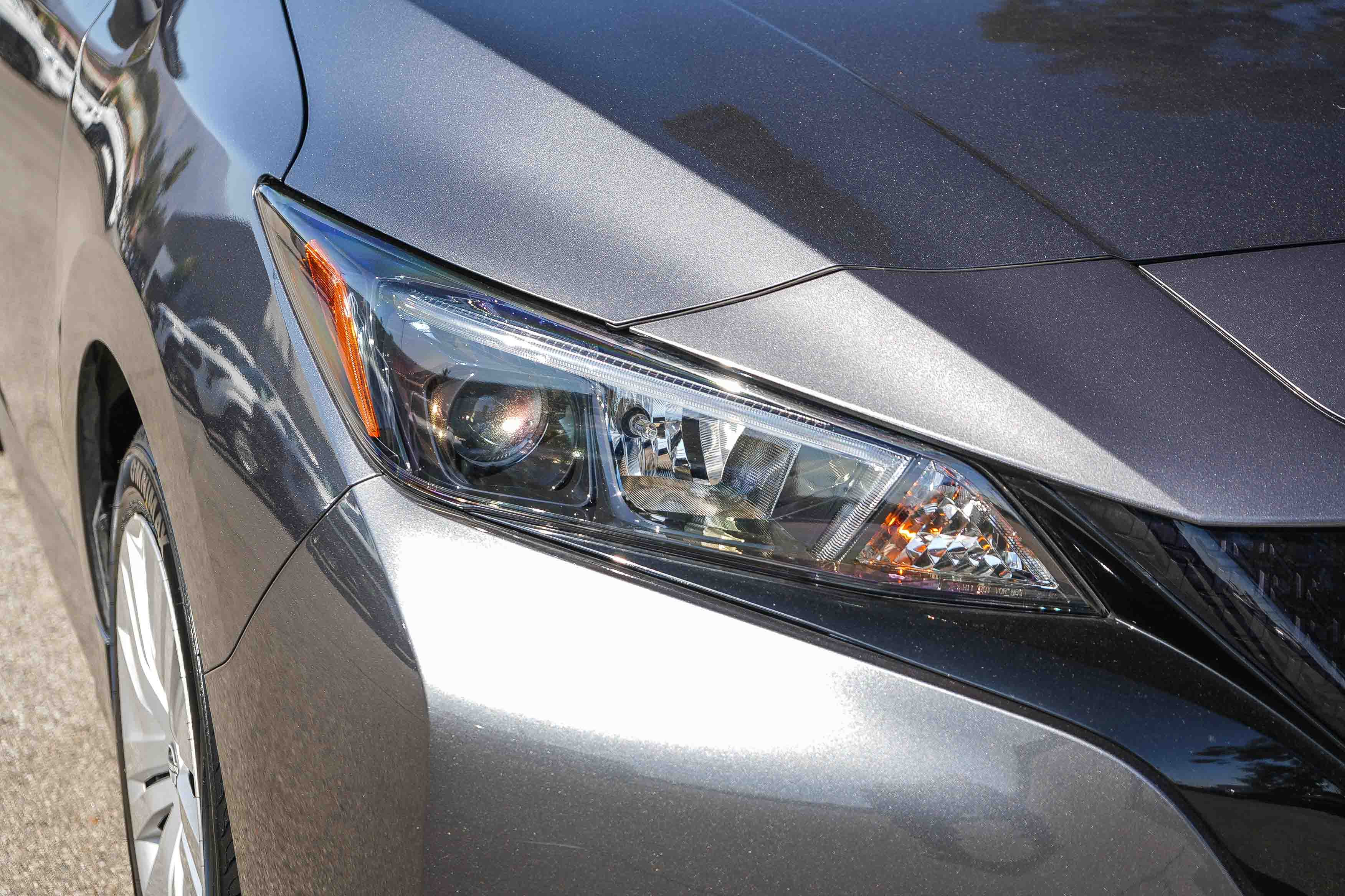 Used 2025 Nissan Leaf S FWD image 4