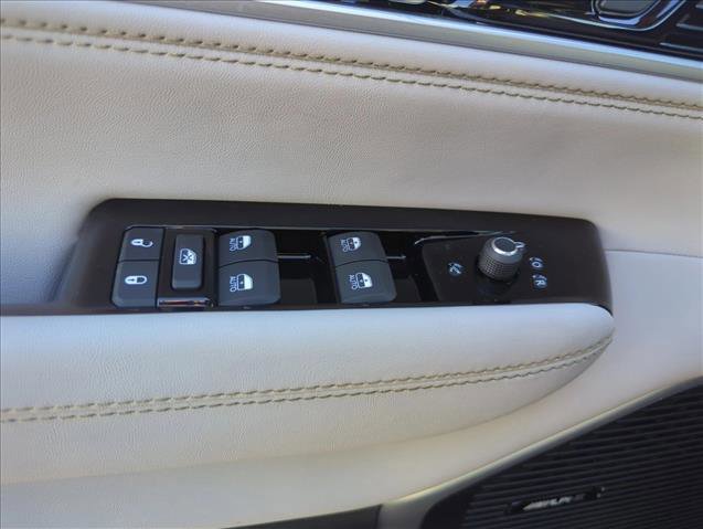 New 2026 Jeep Grand Wagoneer 2WD w/ Premium Group I image 16