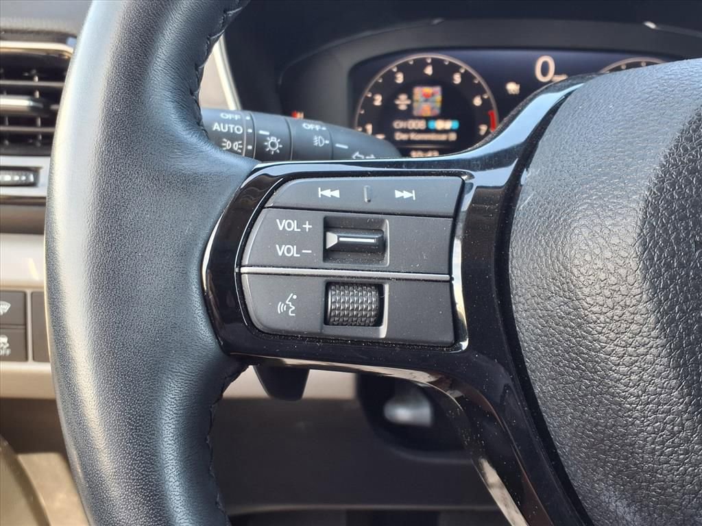 Used 2024 Honda Pilot Elite image 15