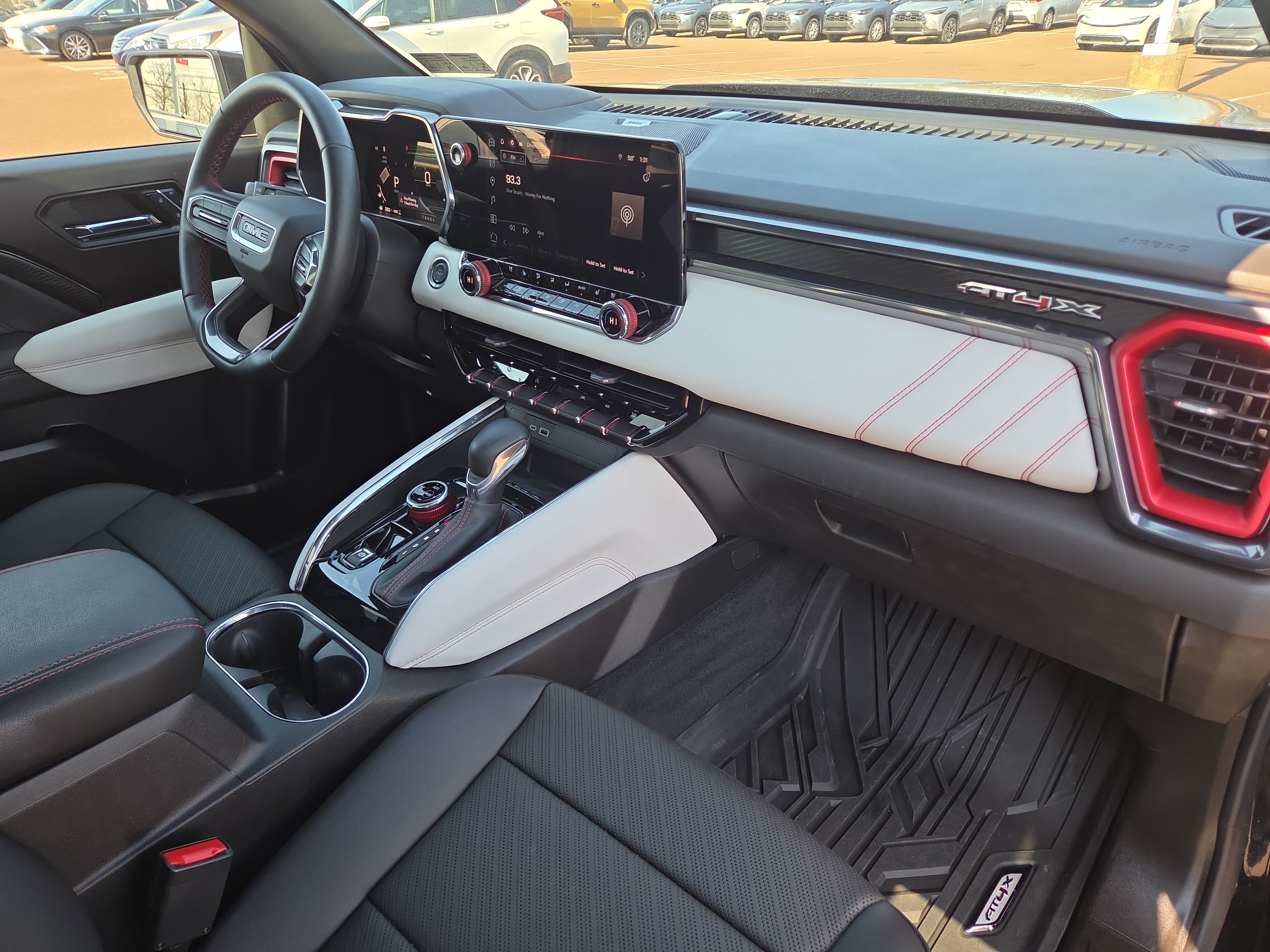 Used 2024 GMC Canyon AT4X AWD/4WD image 18