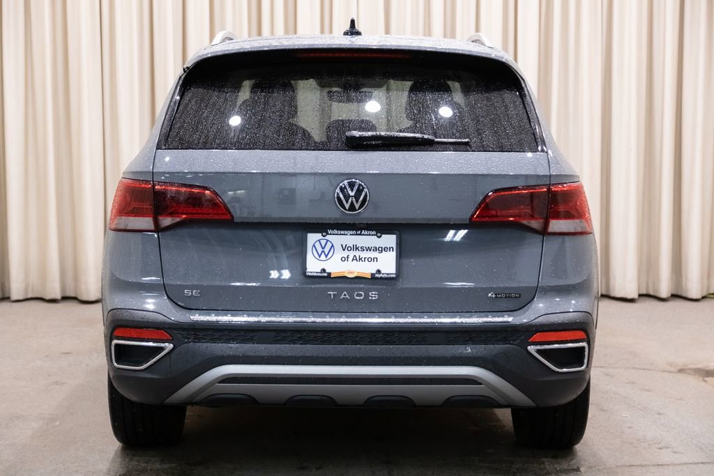 Used 2023 Volkswagen Taos SE w/ Black Wheel Package AWD/4WD image 4