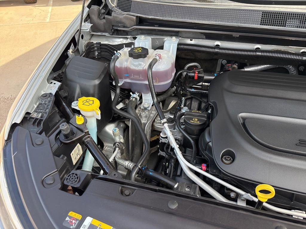 Used 2024 Chrysler Pacifica Touring-L FWD image 52