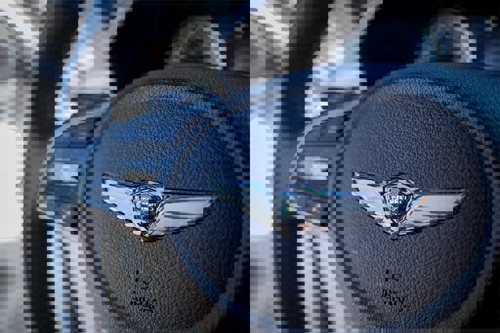 Used 2022 Genesis G70 3.3T image 19