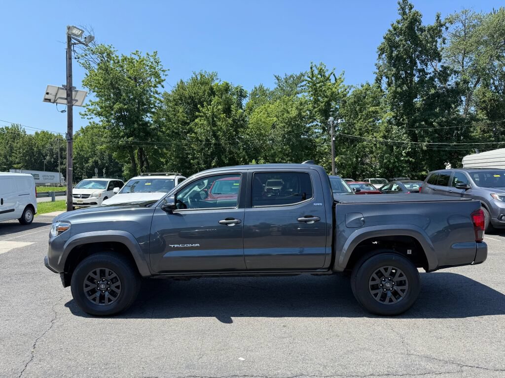 Used 2023 Toyota Tacoma SR5 w/ Technology Package AWD/4WD image 4