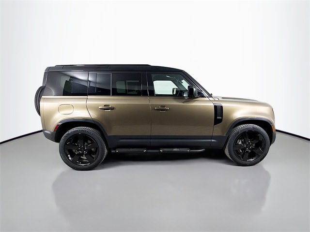 New 2026 Land Rover Defender 110 S image 4