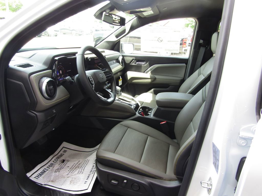 New 2026 Chevrolet Colorado ZR2 w/ Technology Package AWD/4WD image 28
