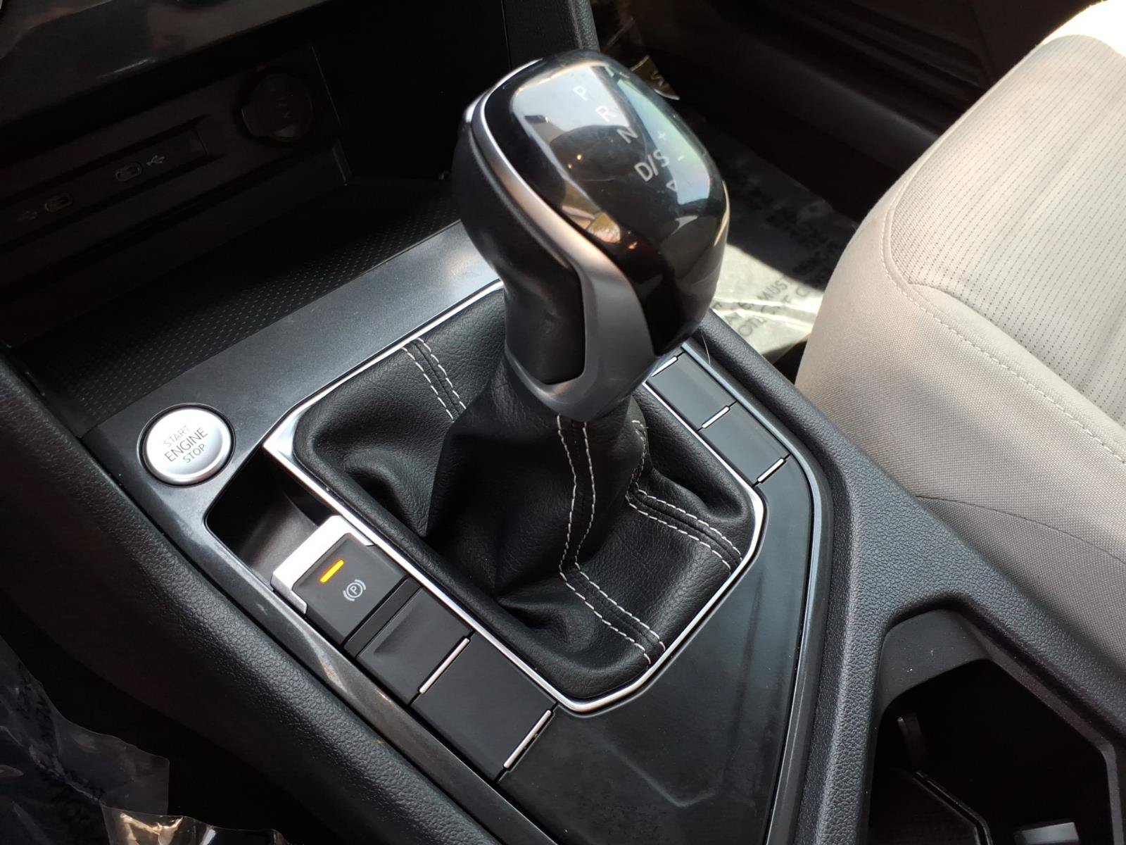 Used 2022 Volkswagen Tiguan S FWD image 29