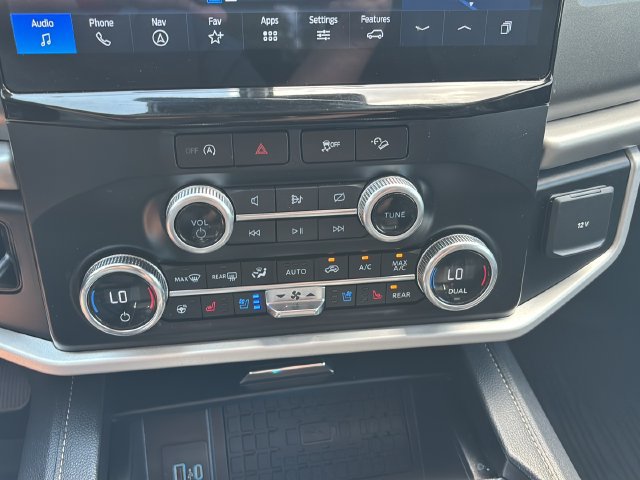 Used 2024 Ford Expedition XLT AWD/4WD image 28