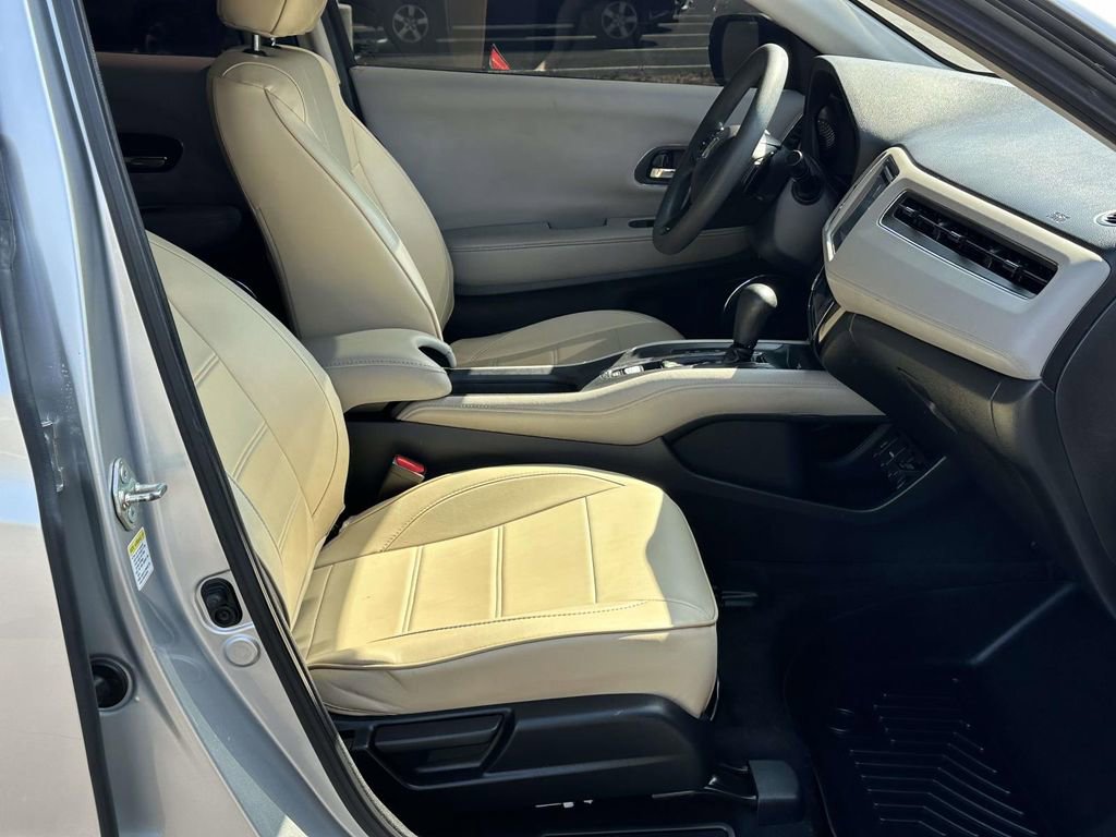 Used 2016 Honda HR-V EX image 6