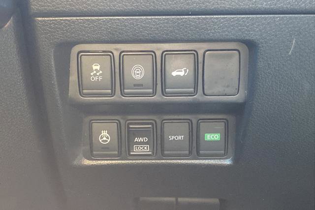 Used 2017 Nissan Rogue SL AWD/4WD image 32