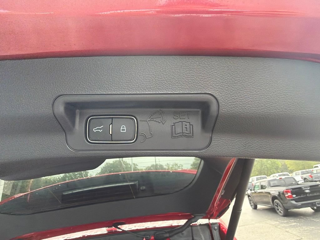 Used 2026 Ford Explorer ST-Line w/ Premium Package RWD image 12