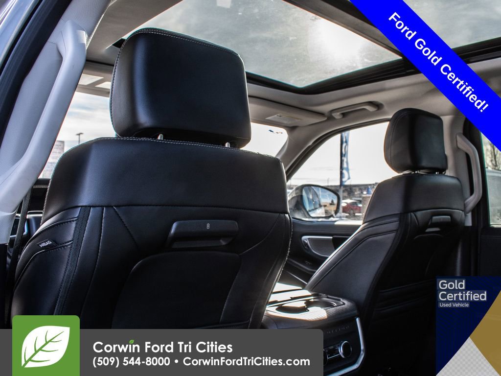 Used 2025 Ford Expedition Max Platinum image 11