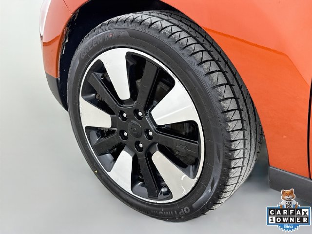 Used 2019 Kia Soul + FWD image 29