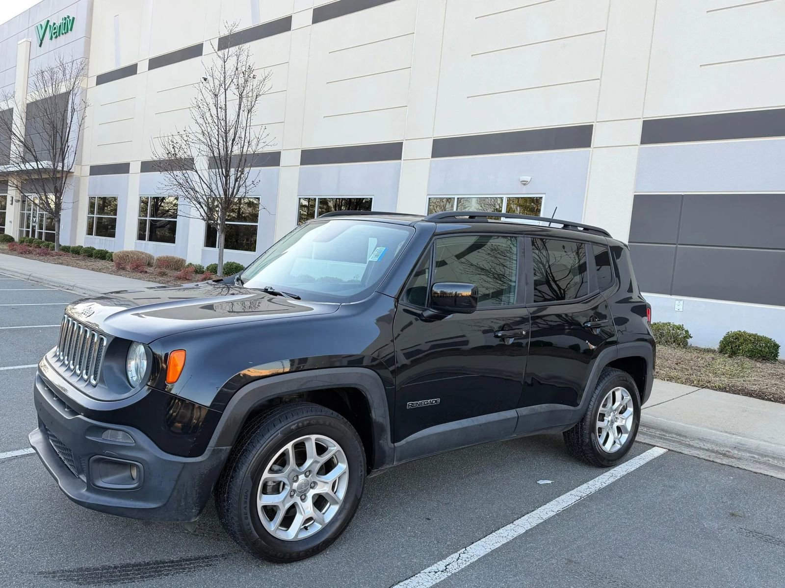 Used 2017 Jeep Renegade Latitude image 18