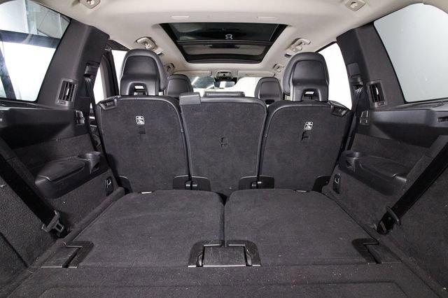 Used 2018 Volvo XC90 T6 Momentum w/ Convenience Package AWD/4WD image 24