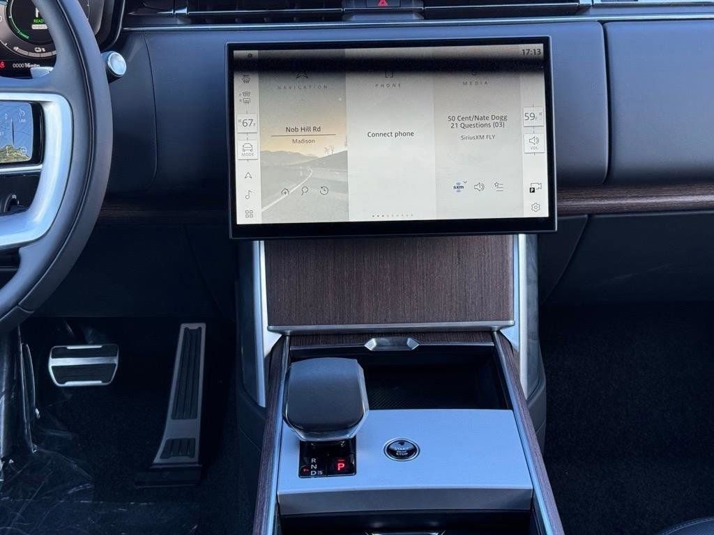 New 2025 Land Rover Range Rover SE image 8