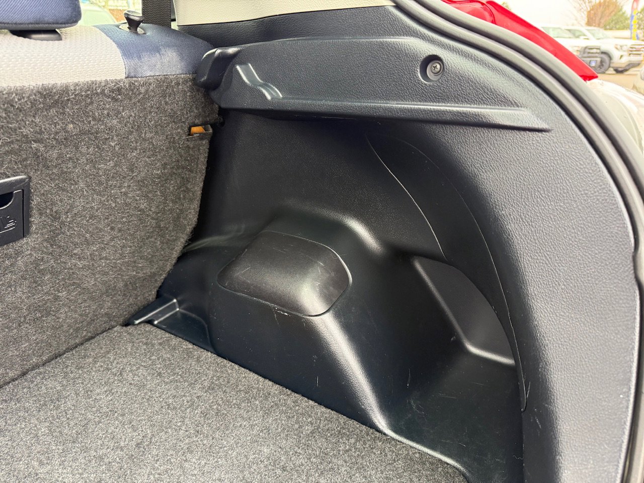 Used 2013 Toyota Yaris LE image 37