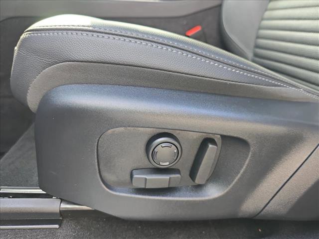 Certified 2024 Land Rover Discovery Sport Dynamic SE image 29