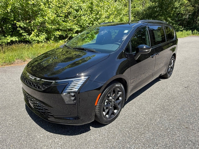 New 2027 Chrysler Pacifica Select FWD image 2