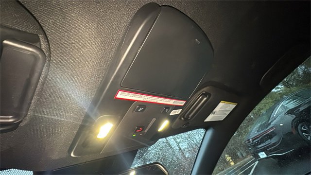 Used 2025 Toyota Camry SE image 22