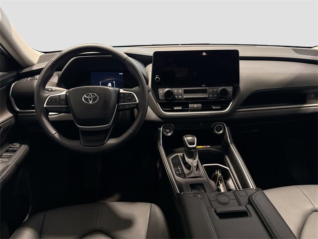 Certified 2025 Toyota Grand Highlander XLE image 19