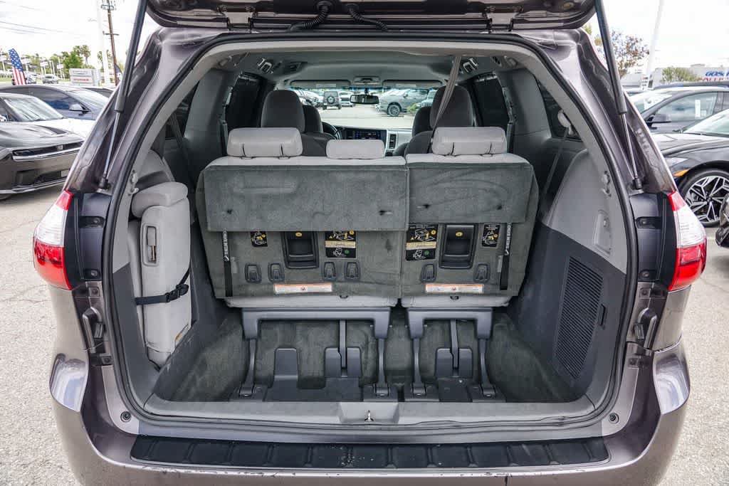 Used 2015 Toyota Sienna LE FWD image 25