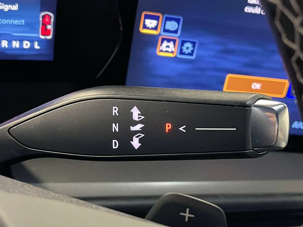 Used 2025 Chevrolet Traverse LT AWD/4WD image 35