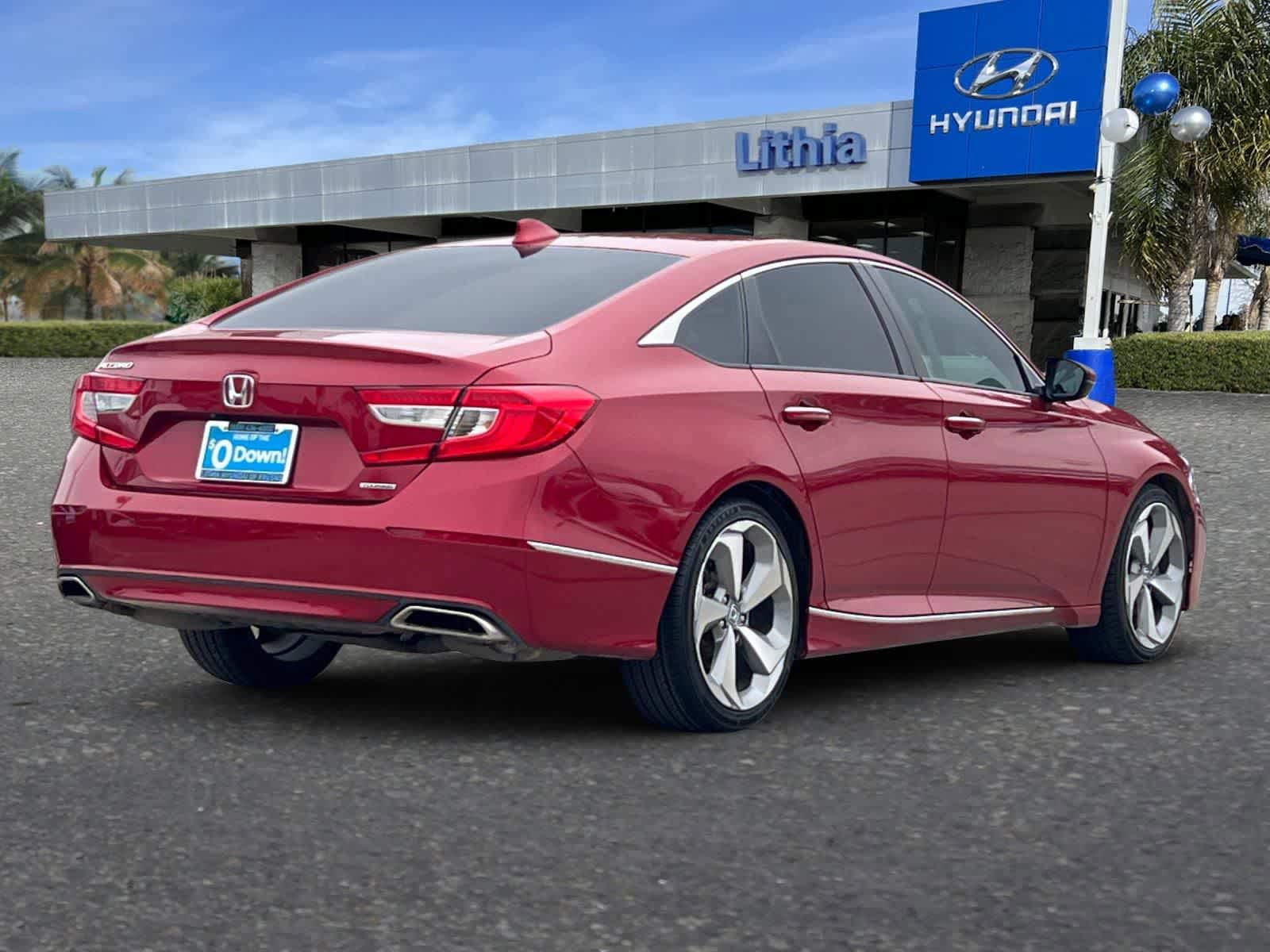 Used 2018 Honda Accord Touring image 3