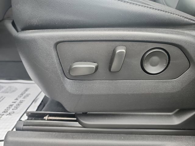 Used 2024 Chevrolet Silverado 2500 LTZ w/ LTZ Convenience Package image 15