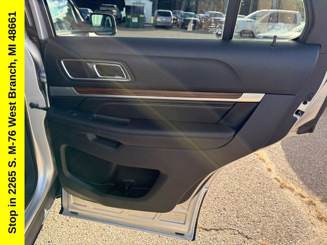 Used 2019 Ford Explorer Limited w/ Class III Trailer Tow Package AWD/4WD image 31