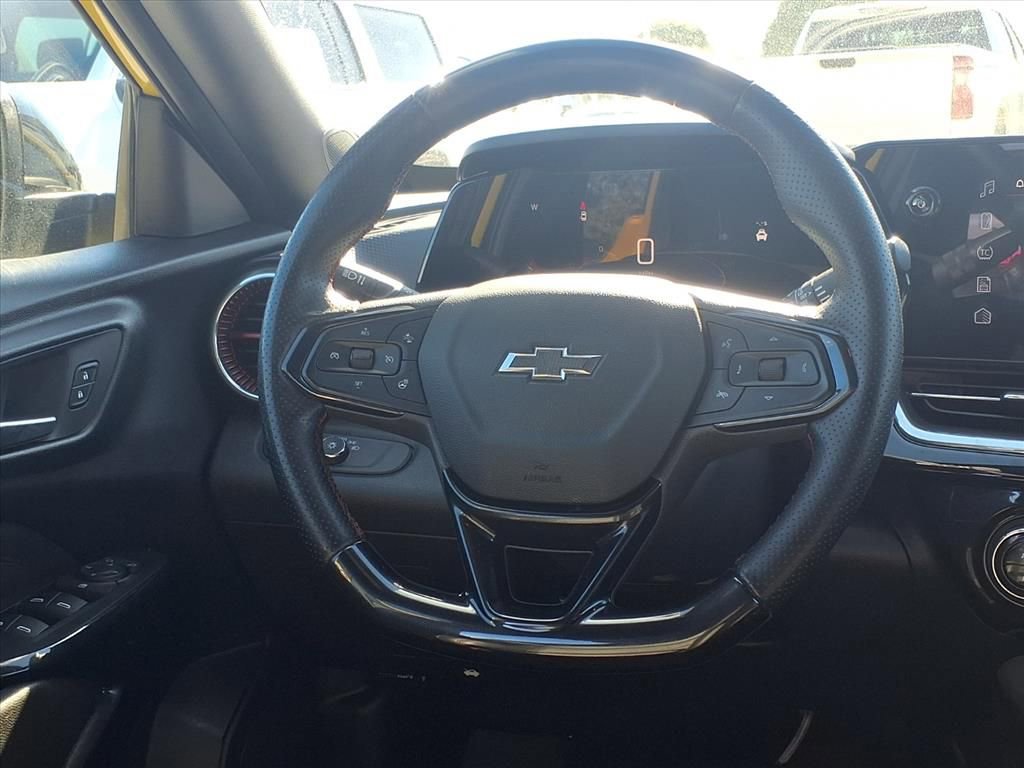 Used 2024 Chevrolet Trax RS w/ Driver Confidence Package image 17