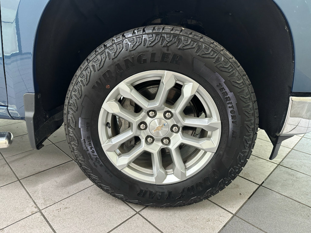 Certified 2024 Chevrolet Silverado 1500 LT AWD/4WD image 14