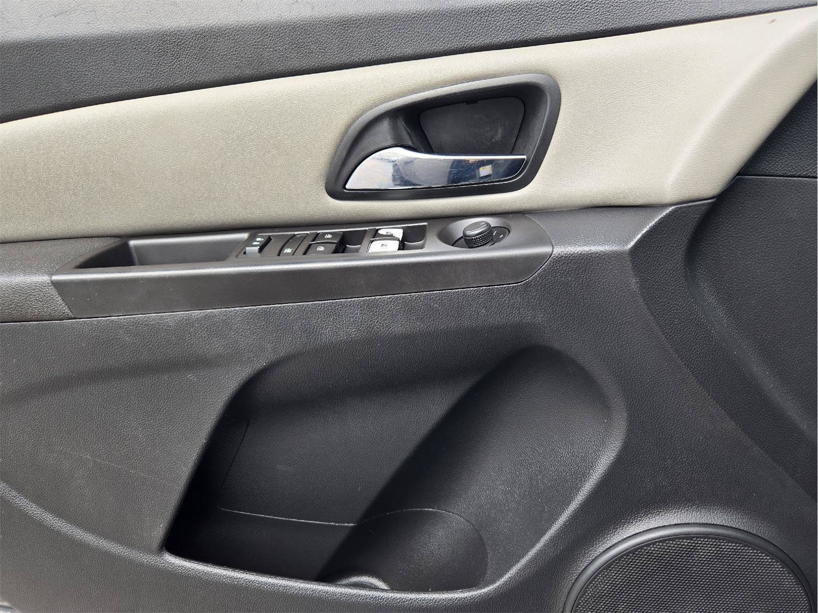 Used 2016 Chevrolet Cruze LS FWD image 19