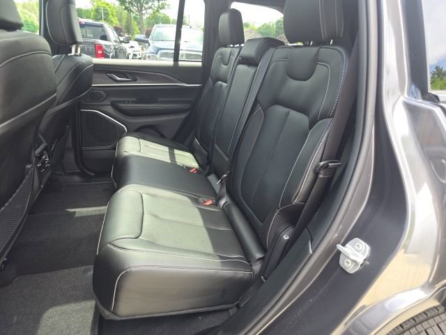 Used 2024 Jeep Grand Cherokee Limited 4xe image 30