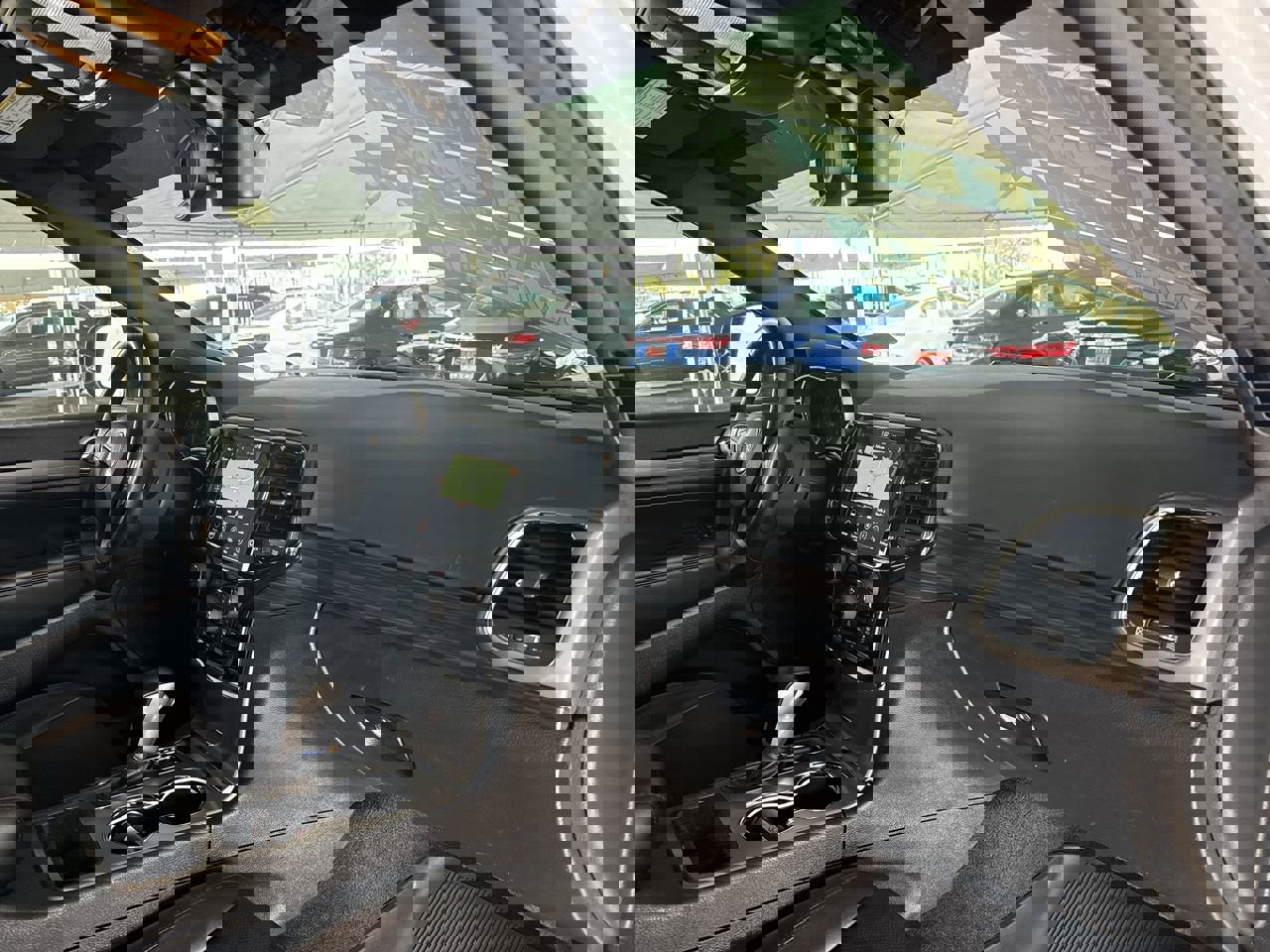 Used 2022 Jeep Grand Cherokee Laredo X image 27