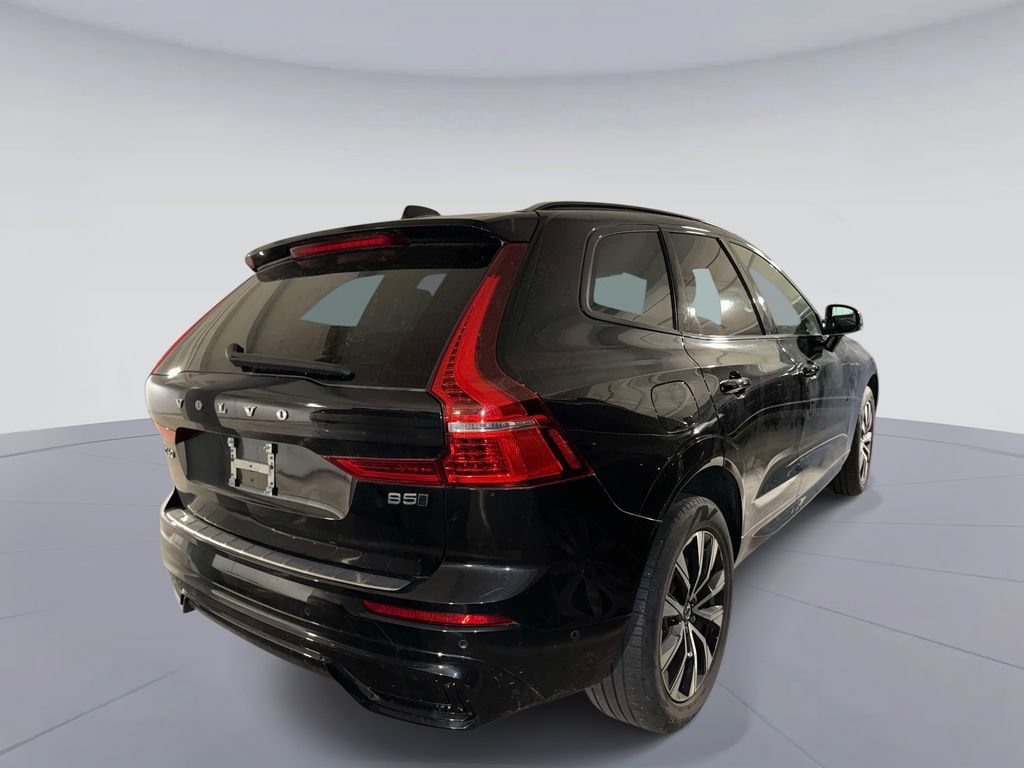 Used 2023 Volvo XC60 B5 Plus w/ Protection Package Premier AWD/4WD image 4
