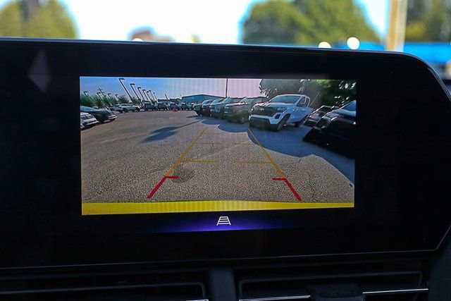 Used 2025 Chevrolet Trax ACTIV image 2