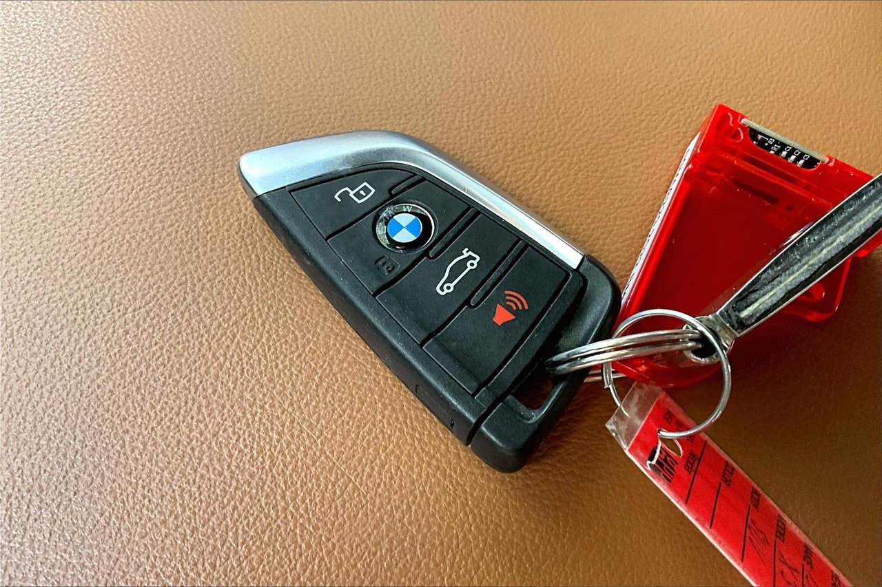 Used 2022 BMW X3 sDrive30i w/ Premium Package 2 image 32