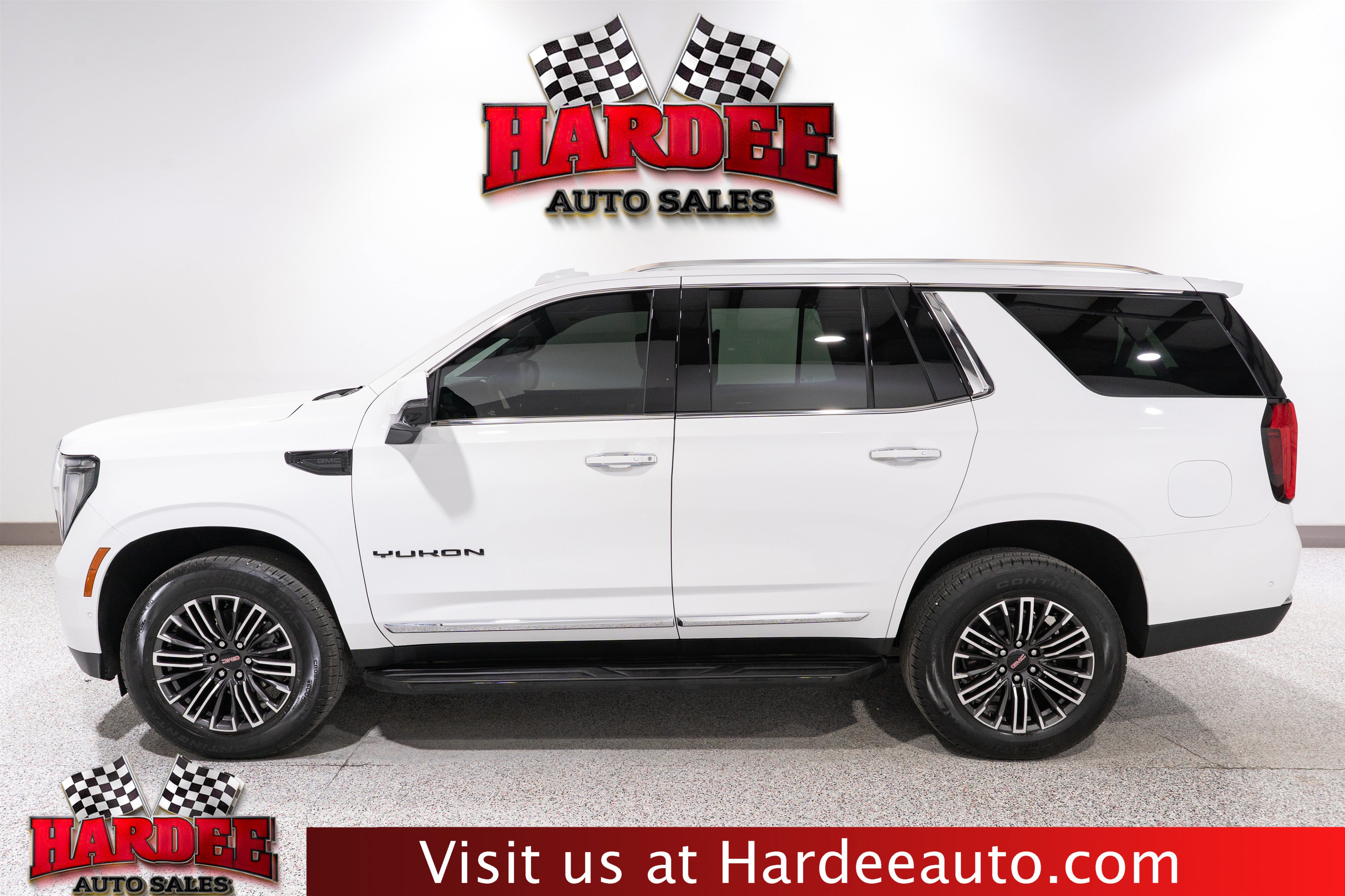 Used 2025 GMC Yukon Elevation w/ Elevation Premium Package AWD/4WD image 1