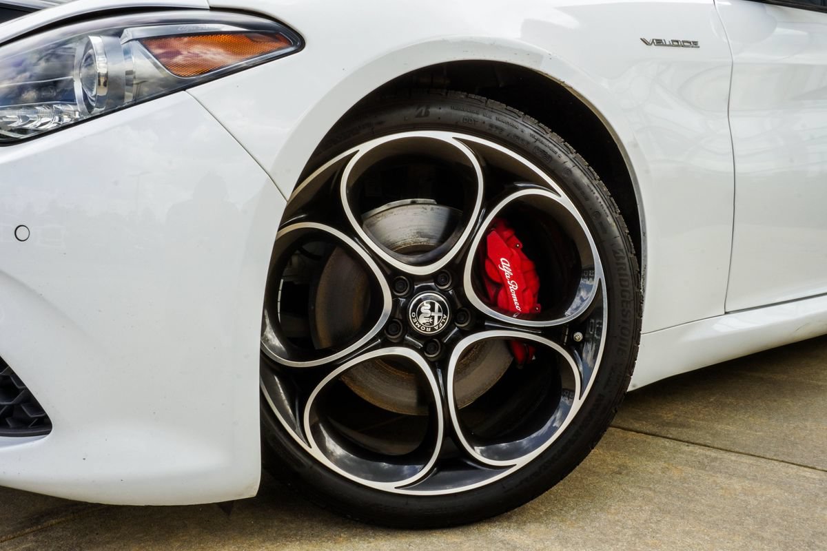 Used 2022 Alfa Romeo Giulia Veloce RWD image 6