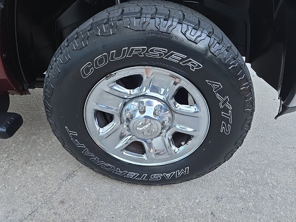 Used 2018 RAM 2500 Tradesman w/ Chrome Appearance Group image 30