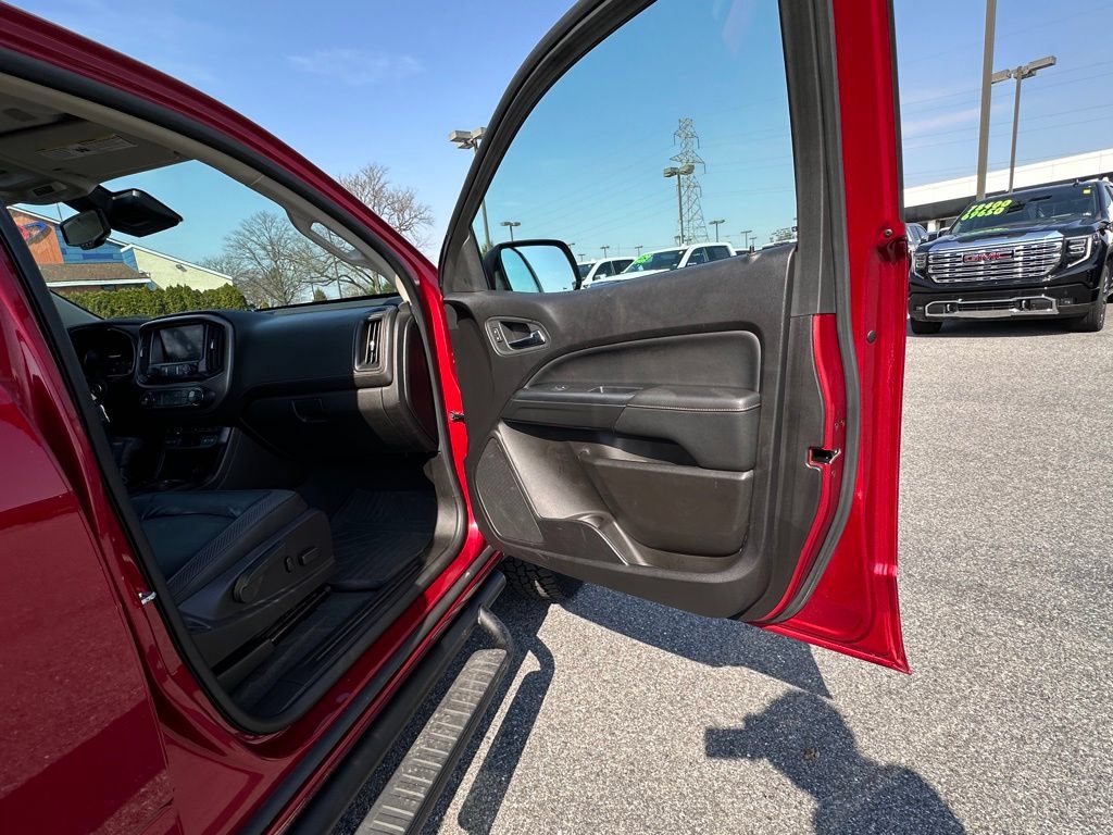 Used 2021 GMC Canyon AT4 w/ Driver Alert Package AWD/4WD image 13