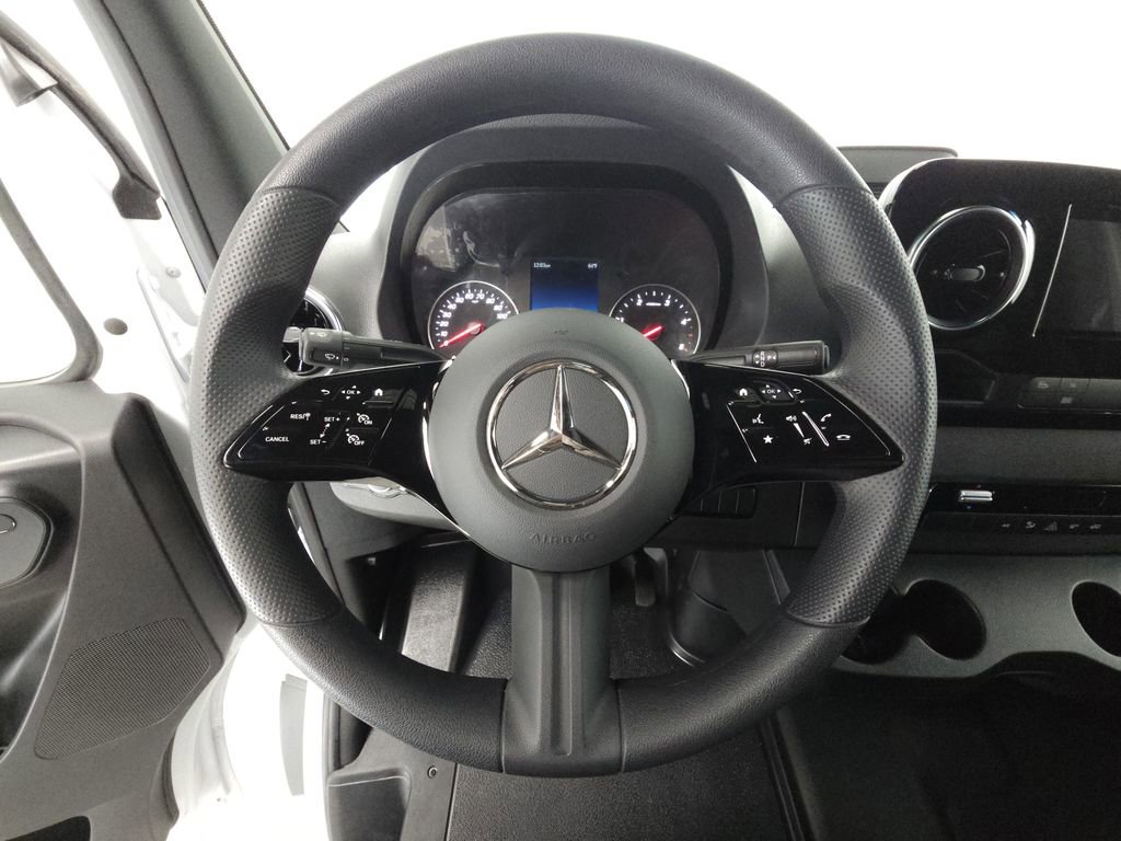 Used 2026 Mercedes-Benz Sprinter 2500 image 11