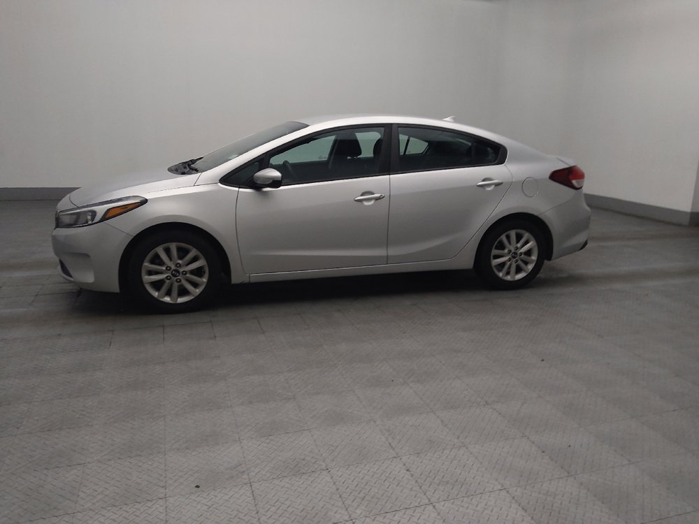 Used 2017 Kia Forte LX w/ LX Popular Package image 2