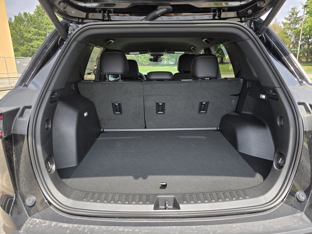New 2026 Chevrolet Equinox ACTIV w/ Convenience Package III image 12