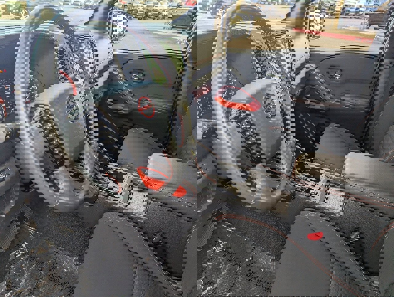 Certified 2024 Nissan Frontier Pro-X image 16