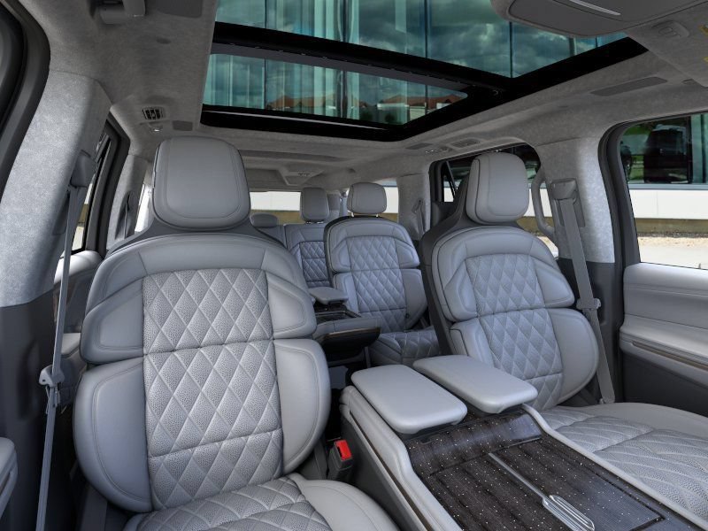 New 2026 Lincoln Navigator L Black Label AWD/4WD image 10