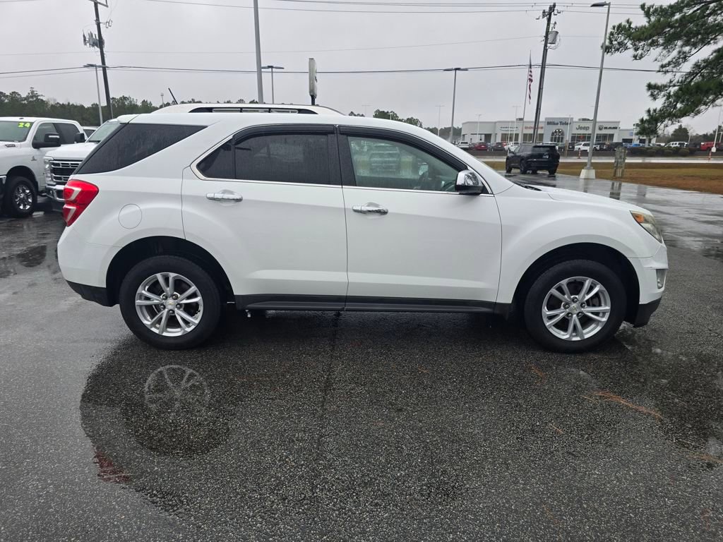 Used 2017 Chevrolet Equinox LT w/ Convenience Package image 12