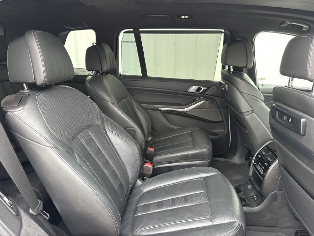 Used 2020 BMW X7 xDrive40i w/ Premium Package AWD/4WD image 32